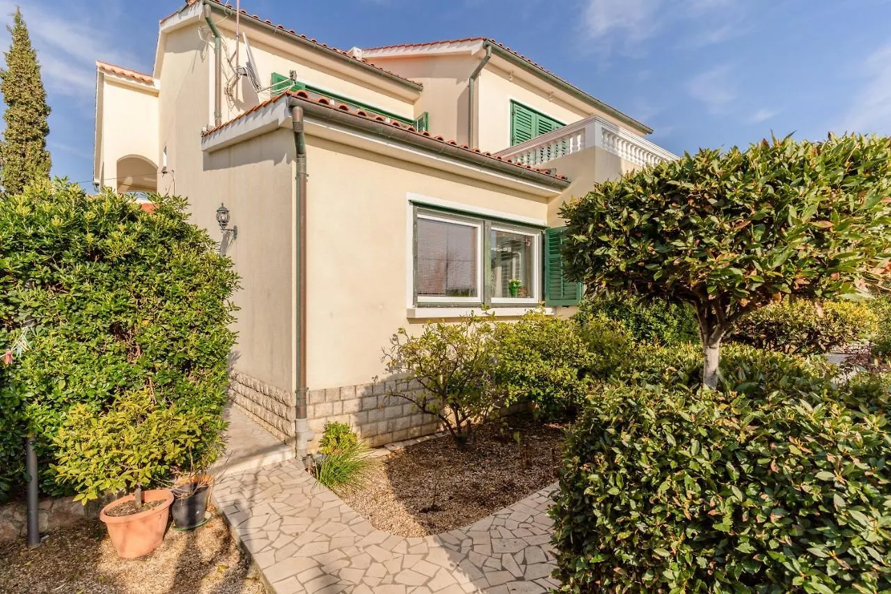 Apartments By The Sea Barbat, Rab - 3203 Barbat na Rabu