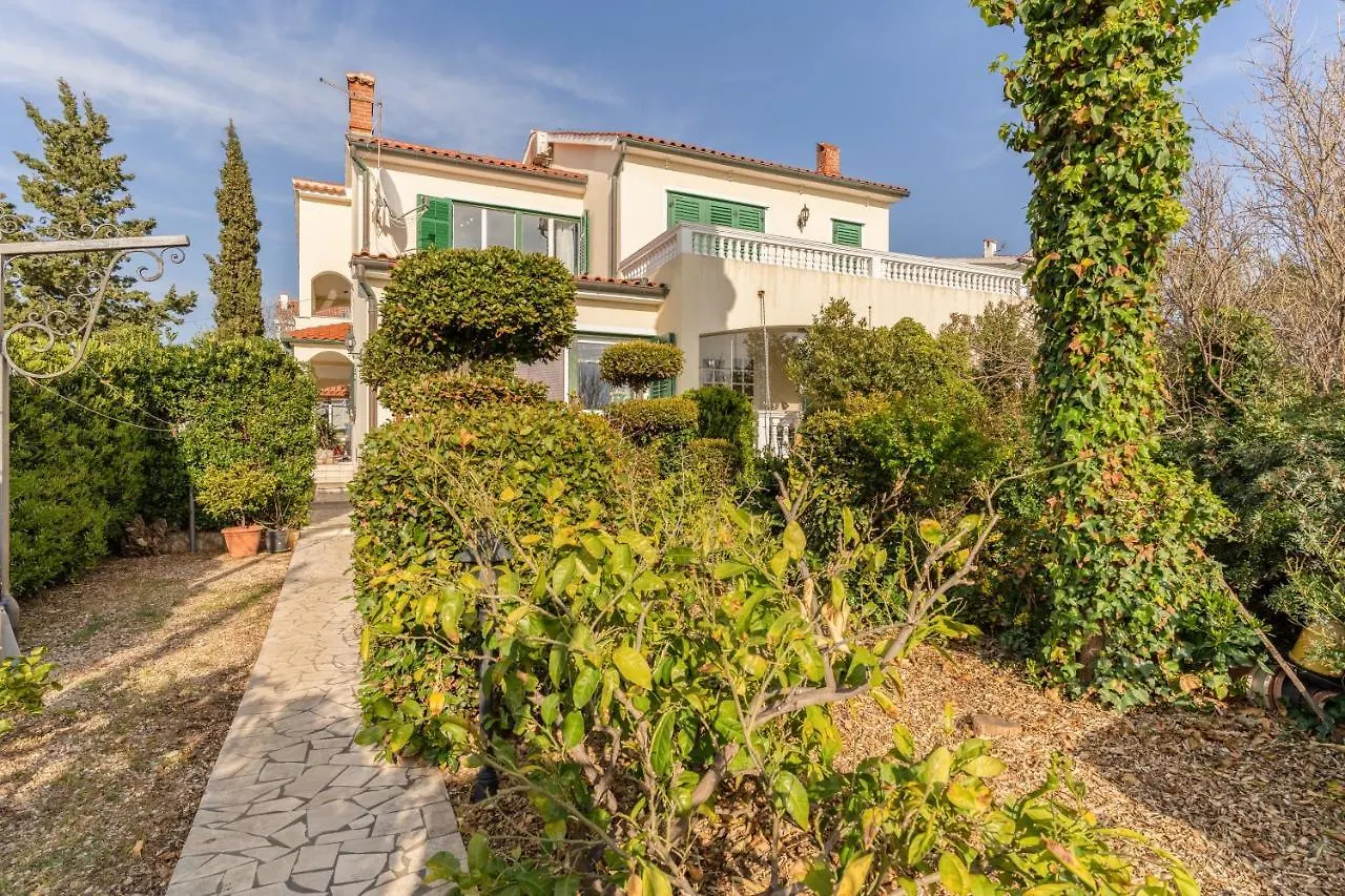 Apartments By The Sea Barbat, Rab - 3203