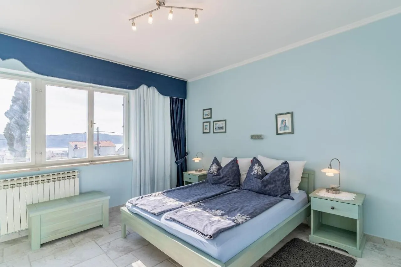 Apartments By The Sea Barbat, Rab - 3203