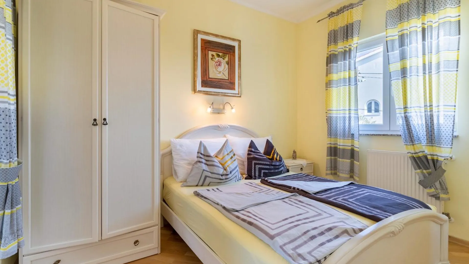 Apartments By The Sea Barbat, Rab - 3203