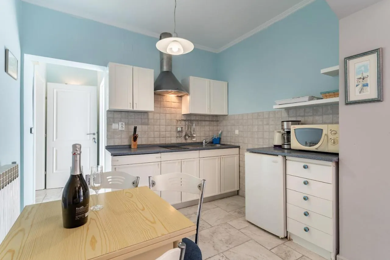 Apartments By The Sea Barbat, Rab - 3203